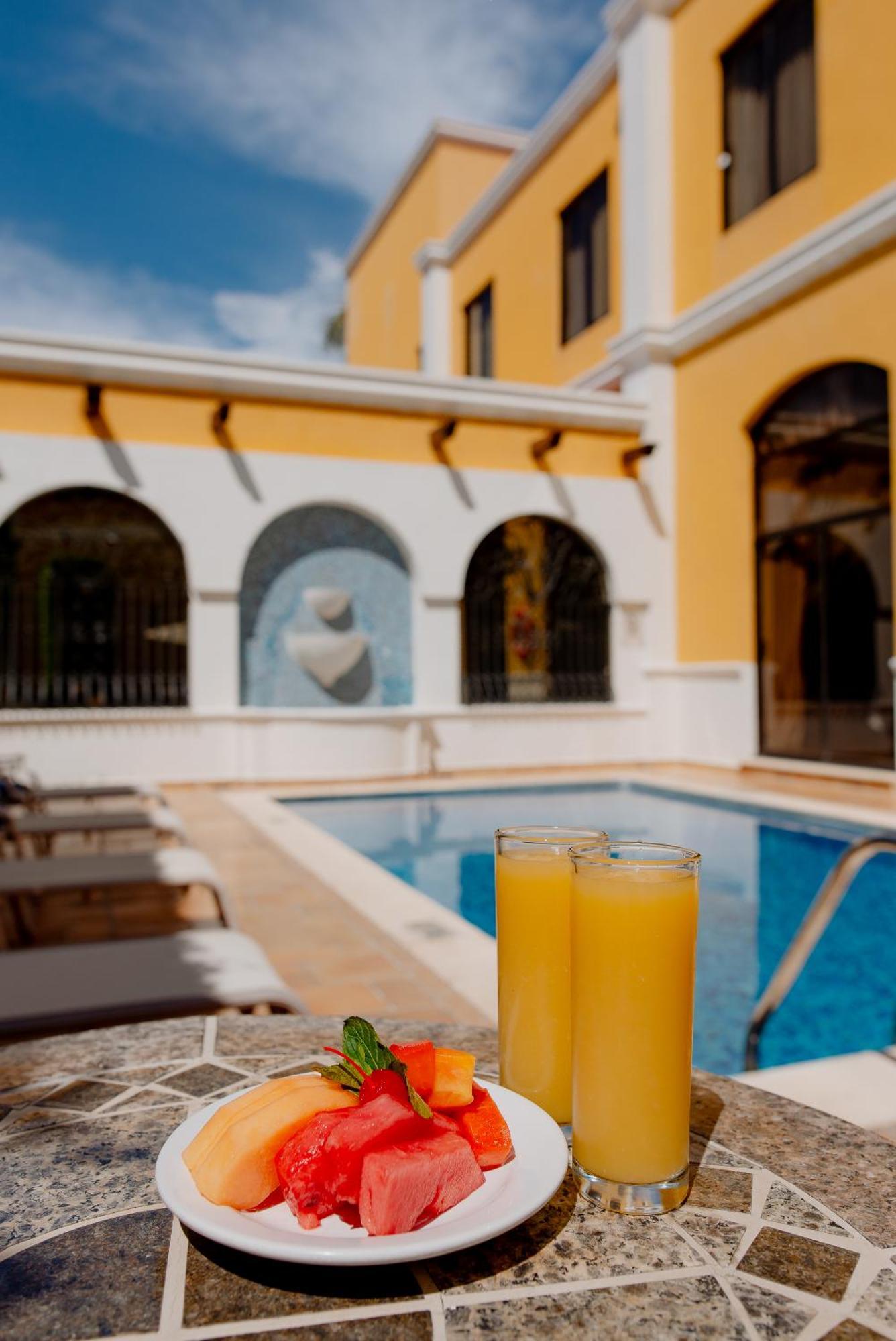 Hotel Plaza Campeche Bagian luar foto