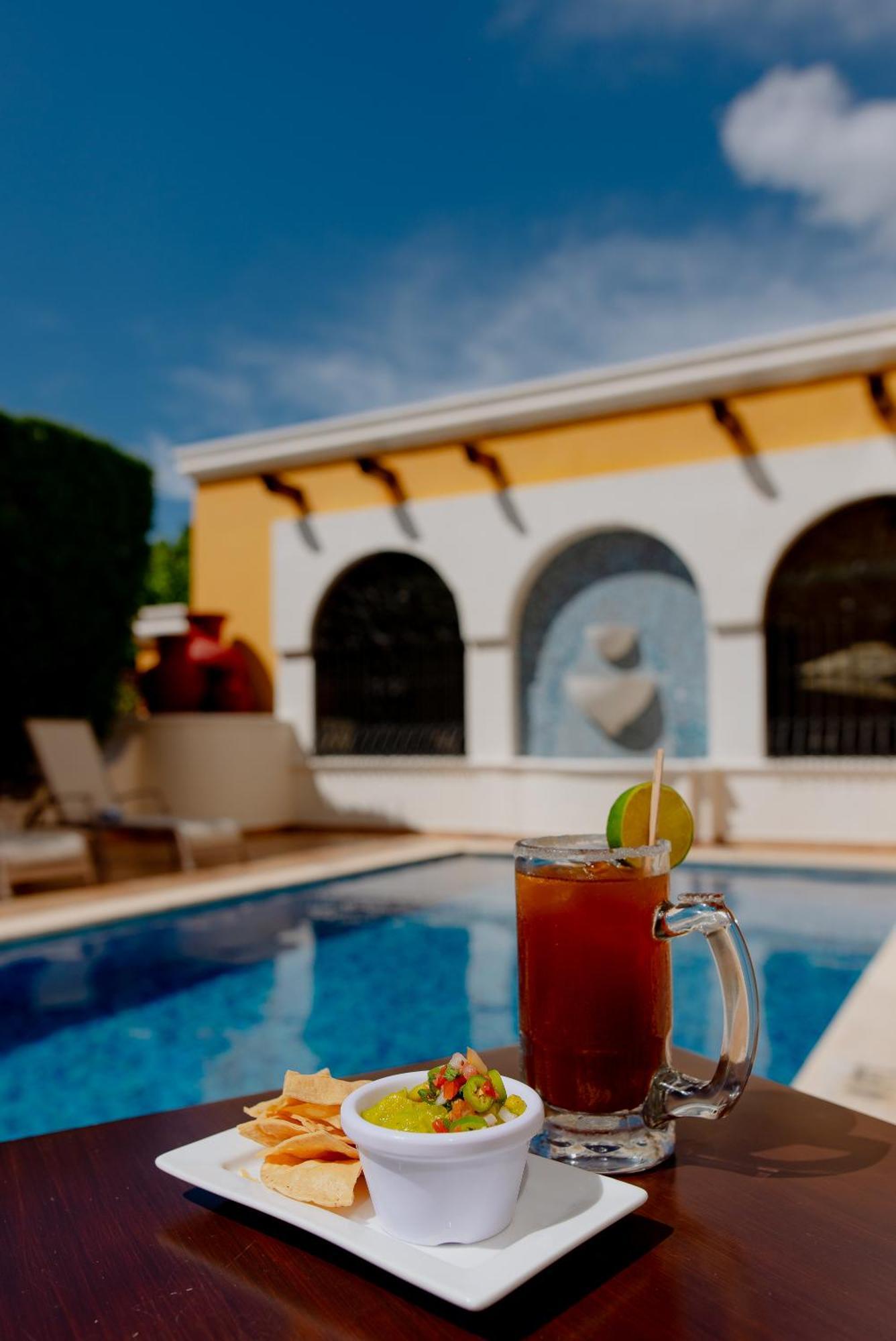 Hotel Plaza Campeche Bagian luar foto