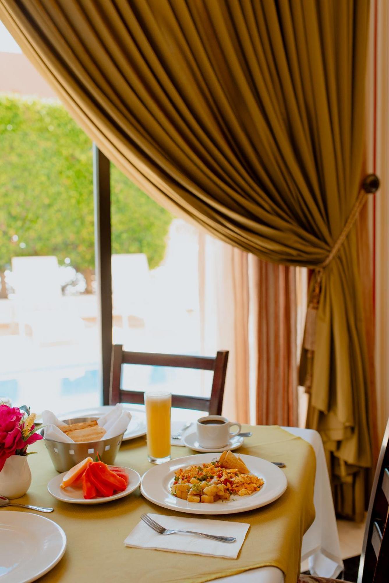 Hotel Plaza Campeche Bagian luar foto